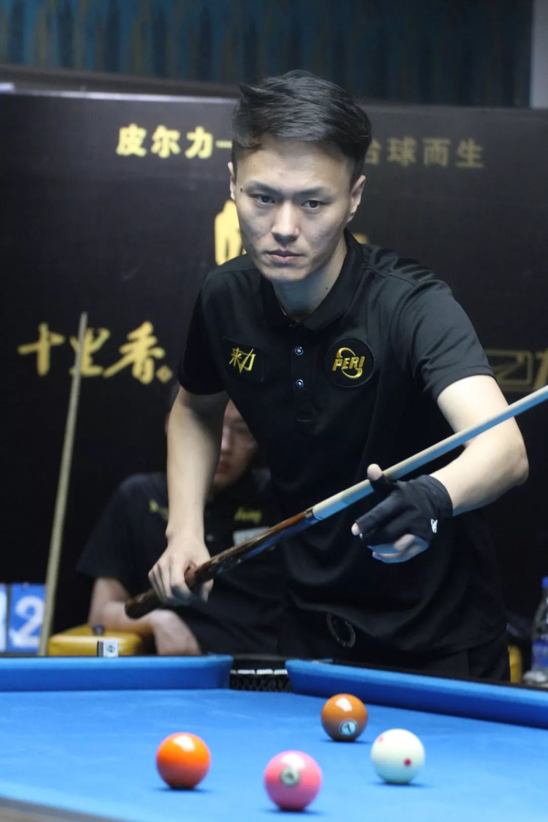 他们都在稳 他们都在稳